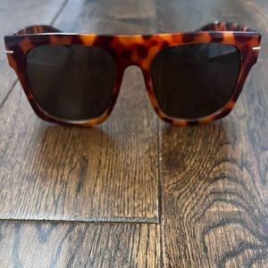 Aldo Oversized Sunglass, Like New